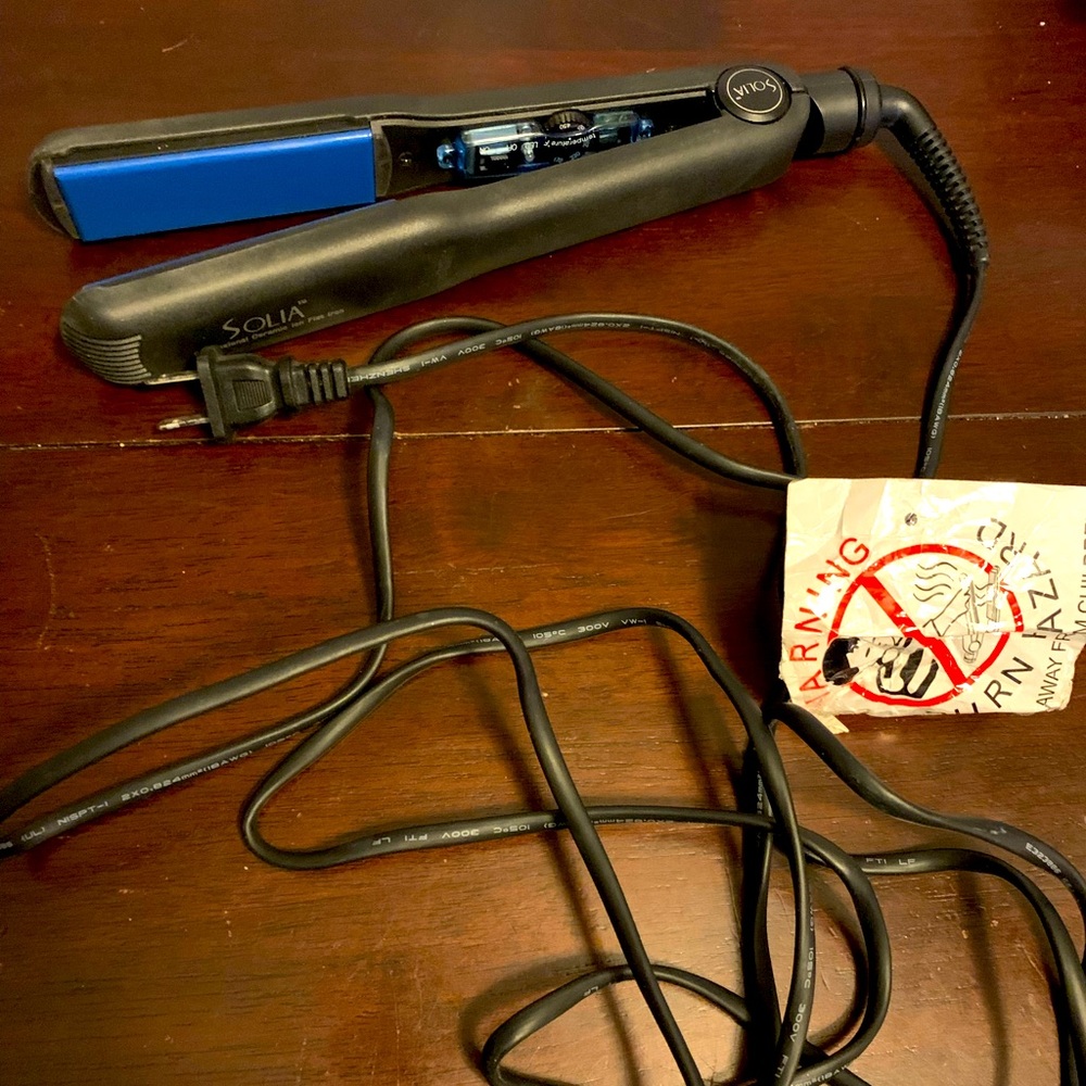 Solia Flat Iron